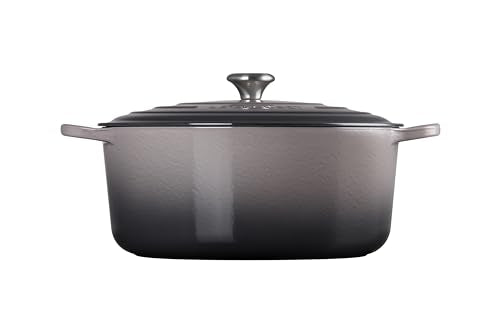 Le Creuset Enameled Cast Iron Signature Round Dutch Oven, 7.25 qt., Caribbean