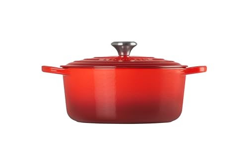 Le Creuset Enameled Cast Iron Signature Round Dutch Oven, 7.25 qt., Caribbean