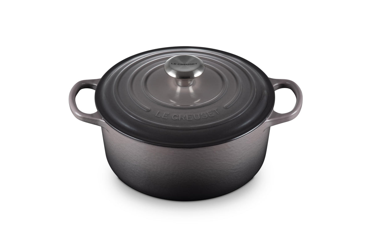 Le Creuset Enameled Cast Iron Signature Round Dutch Oven, 7.25 qt., Caribbean