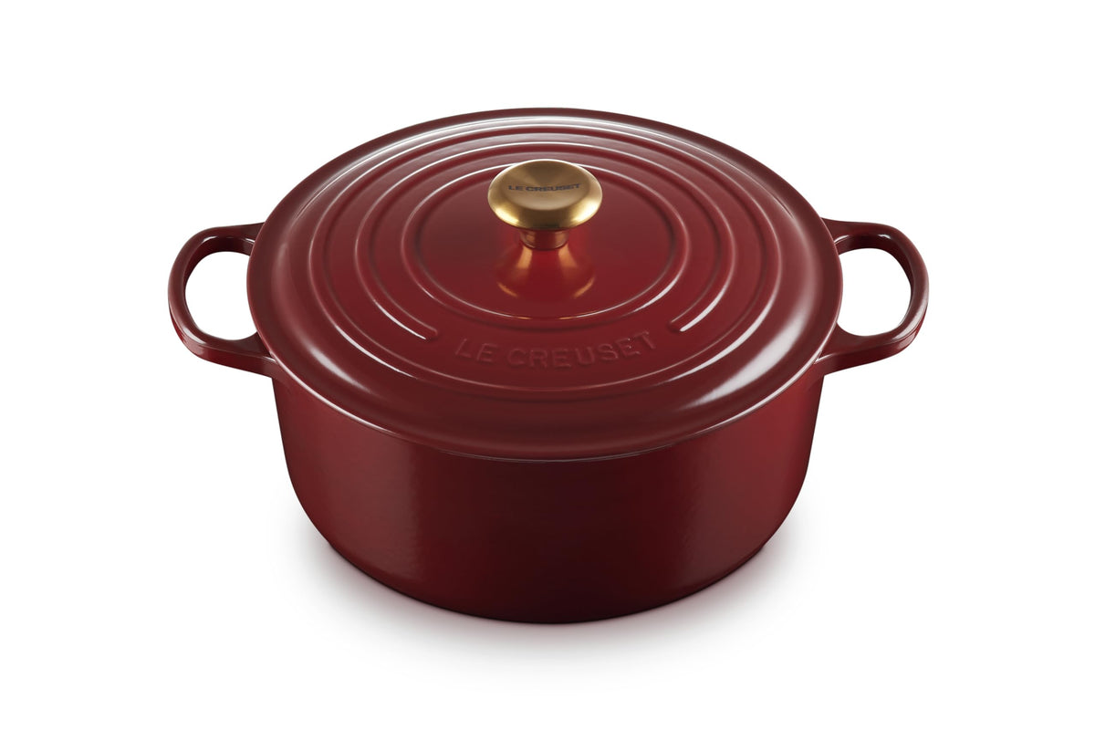 Le Creuset Enameled Cast Iron Signature Round Dutch Oven, 7.25 qt., Caribbean