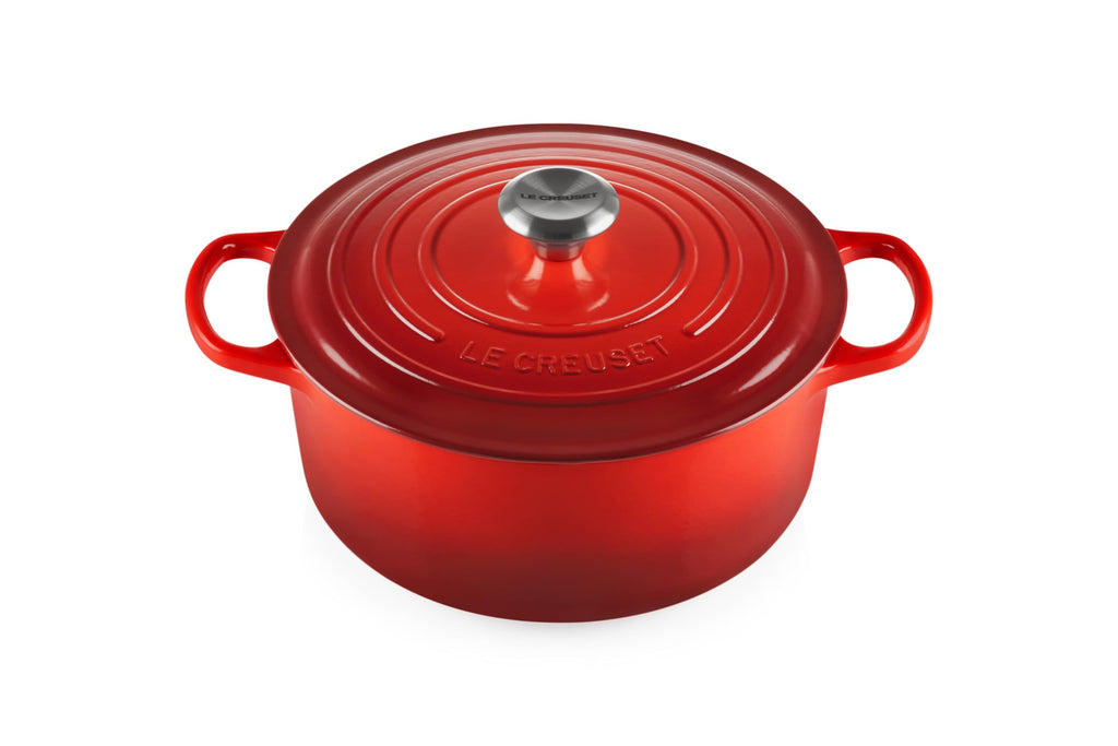 Le Creuset Enameled Cast Iron Signature Round Dutch Oven, 7.25 qt., Caribbean