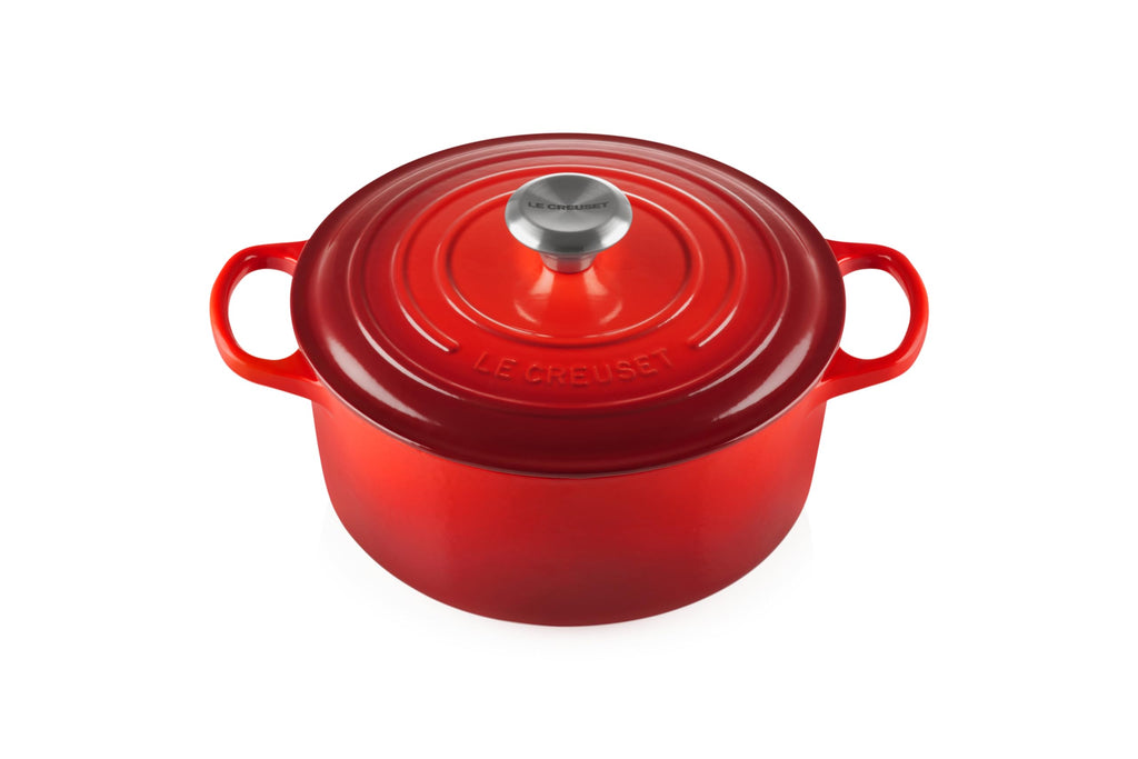 Le Creuset Enameled Cast Iron Signature Round Dutch Oven, 7.25 qt., Caribbean