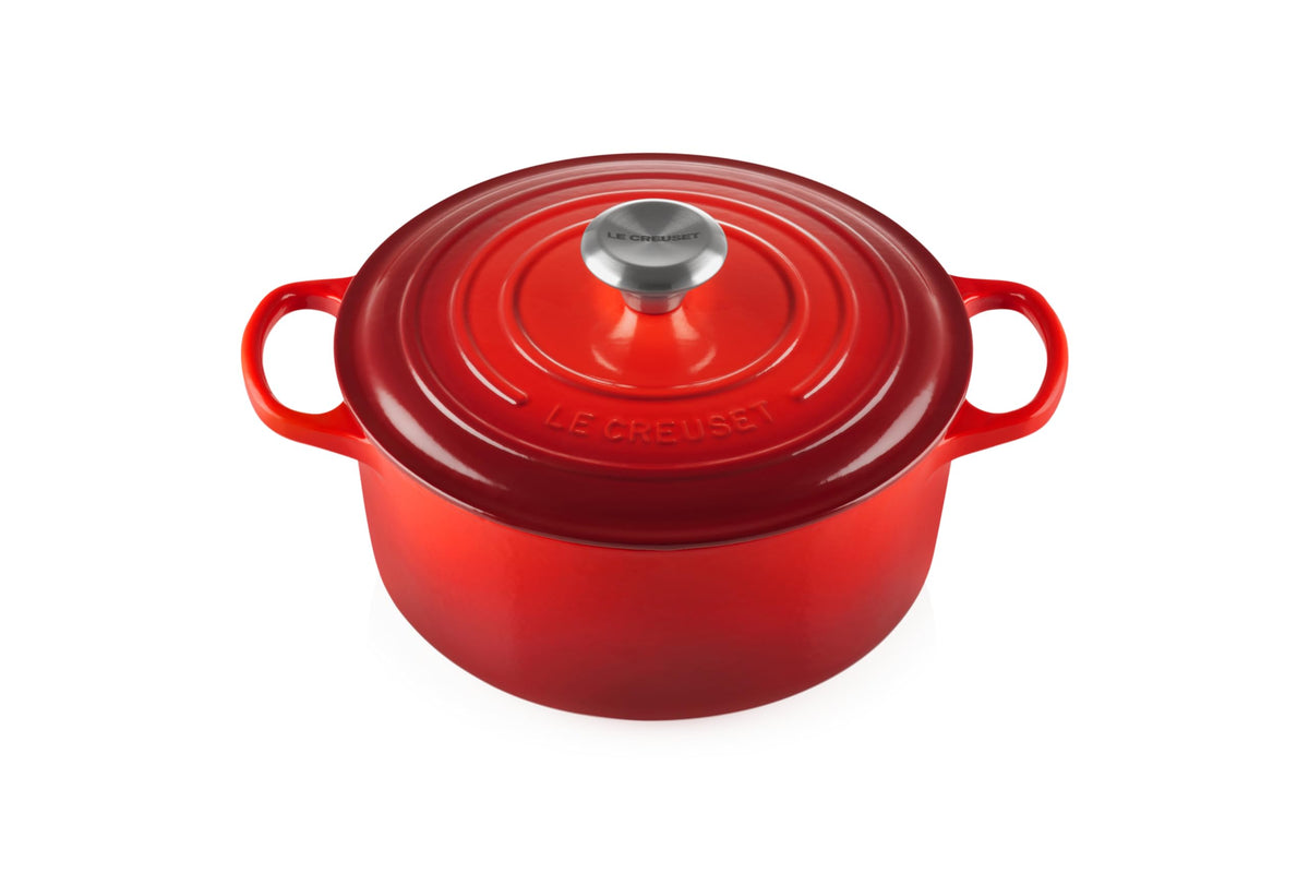 Le Creuset Enameled Cast Iron Signature Round Dutch Oven, 7.25 qt., Caribbean