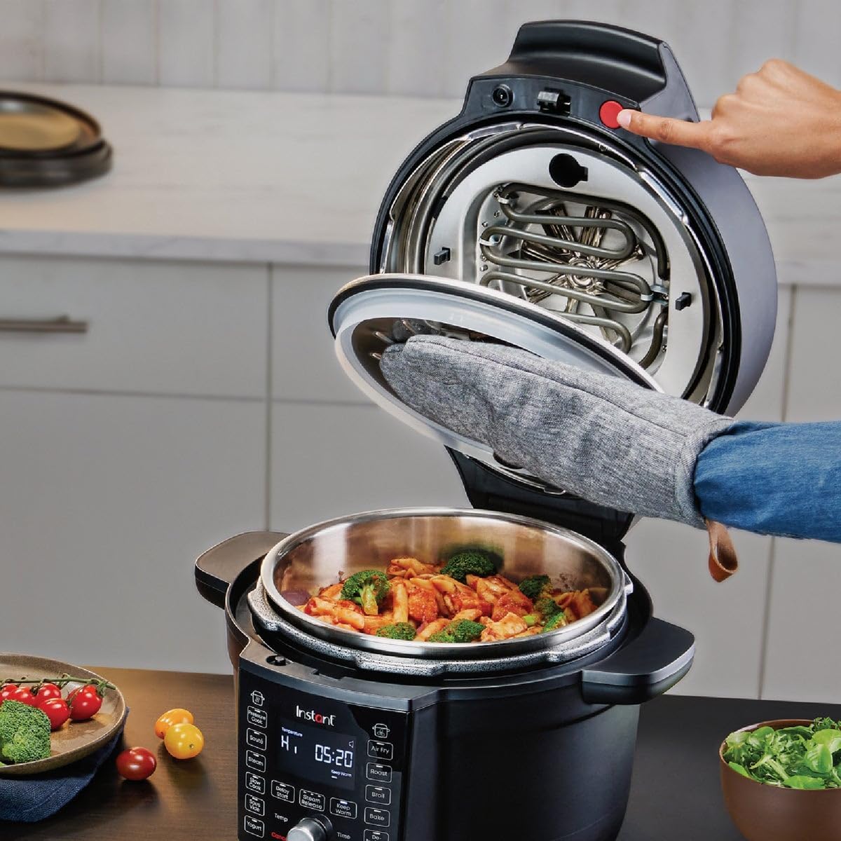Instant Pot Duo Crisp Ultimate Lid,13-in-1 Air Fryer&Pressure Cooker Combo, Saut, Slow Cook, Bake, Steam, Warm, Roast, Dehydrate, Sous Vide&Proof