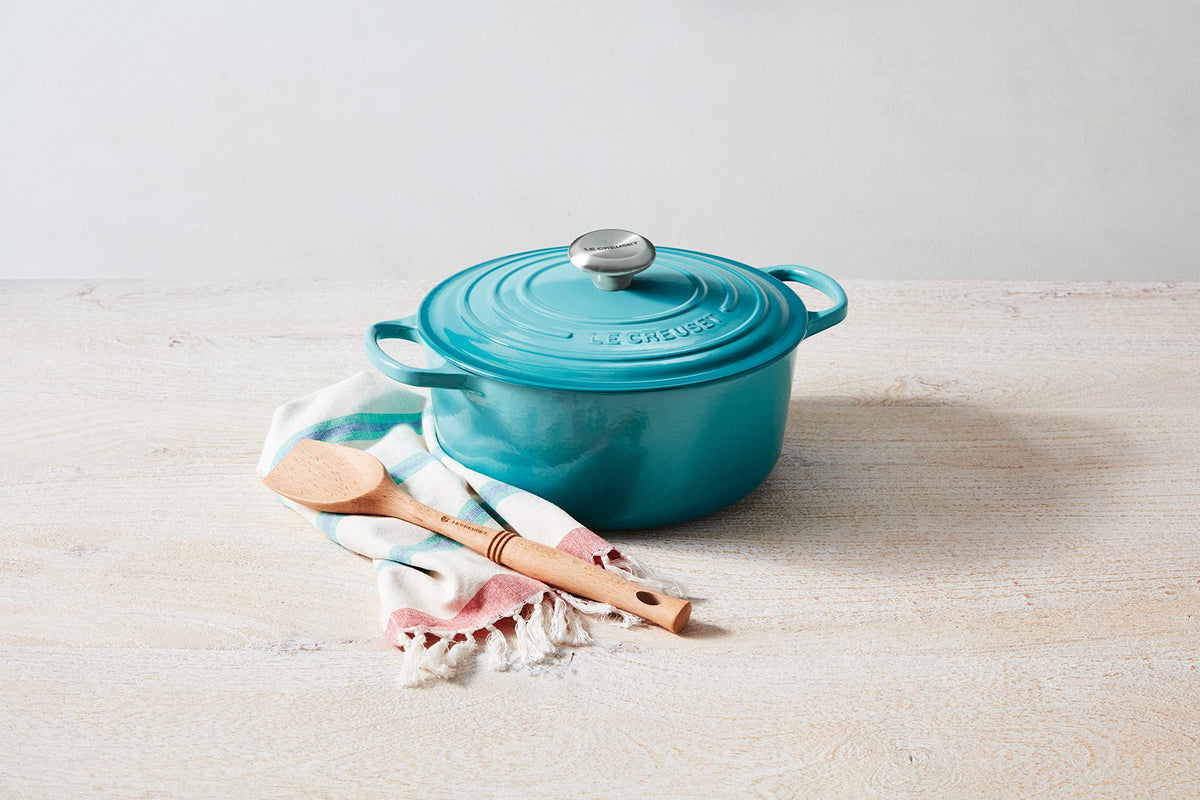 Le Creuset Enameled Cast Iron Signature Round Dutch Oven, 7.25 qt., Caribbean